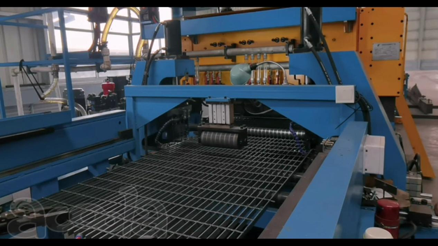 Автоматическая машина для сварки стальных решеток модель JB 3-4*250KVA-1000